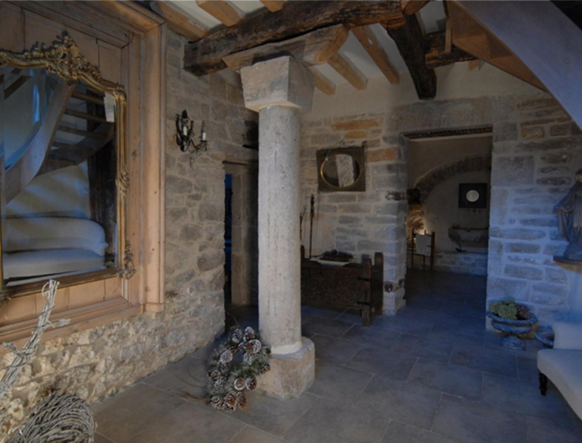 La Grange à Nicolas Baume-les-Messieurs Esterno foto